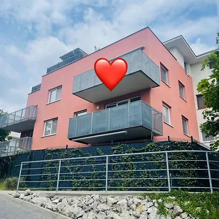 Апартаменты Koliba Hilltop With Private Parking